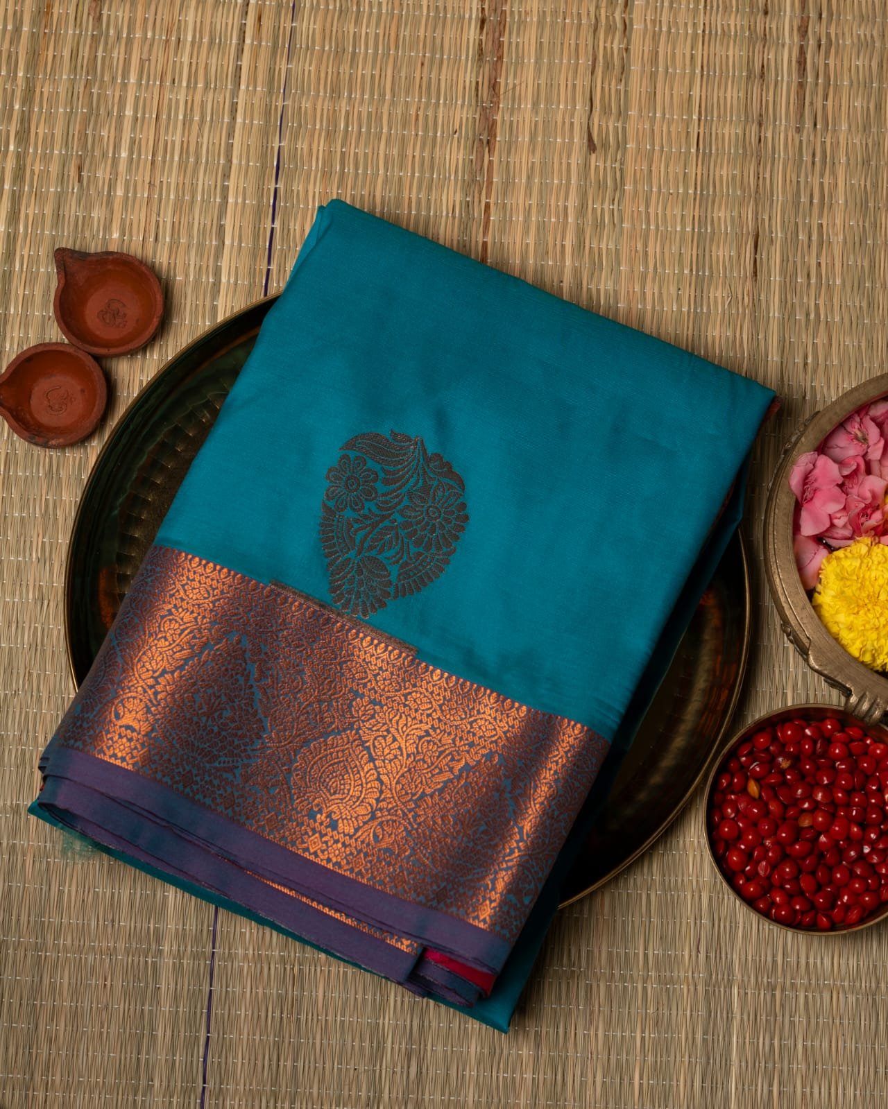 About Rathnalaya Silks